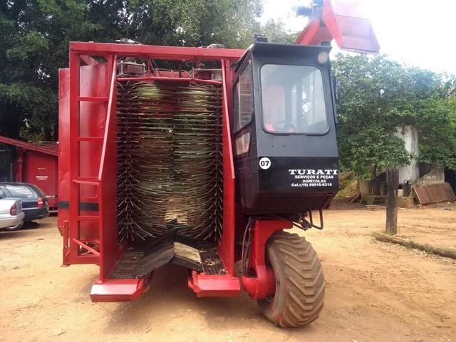 Maquina de colher café usada a venda